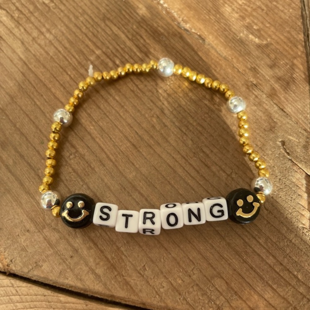 Mantra Bracelet | “STRONG” |